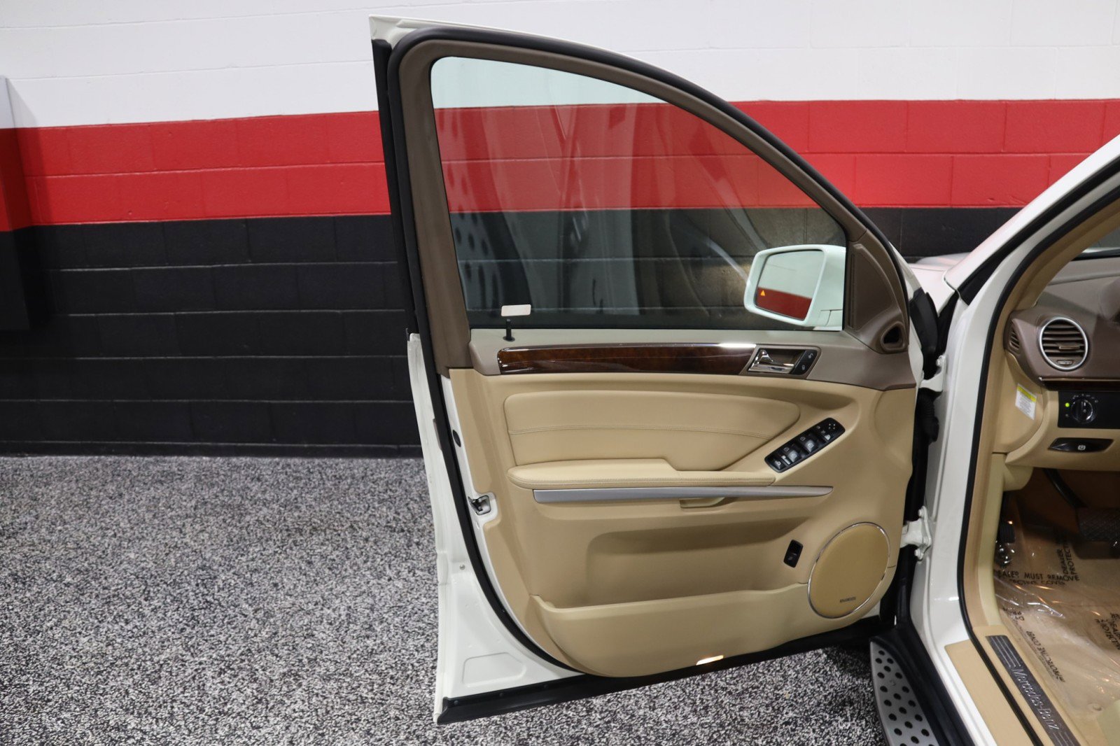 Used 2012 Mercedes-Benz GL 450 4MATIC w/ Premium 2 Pkg image 34