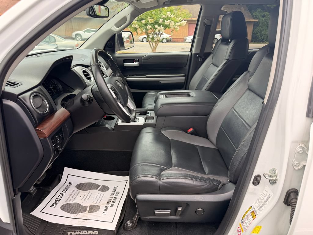 Used 2018 Toyota Tundra Limited w/ Limited Premium Package AWD/4WD image 31
