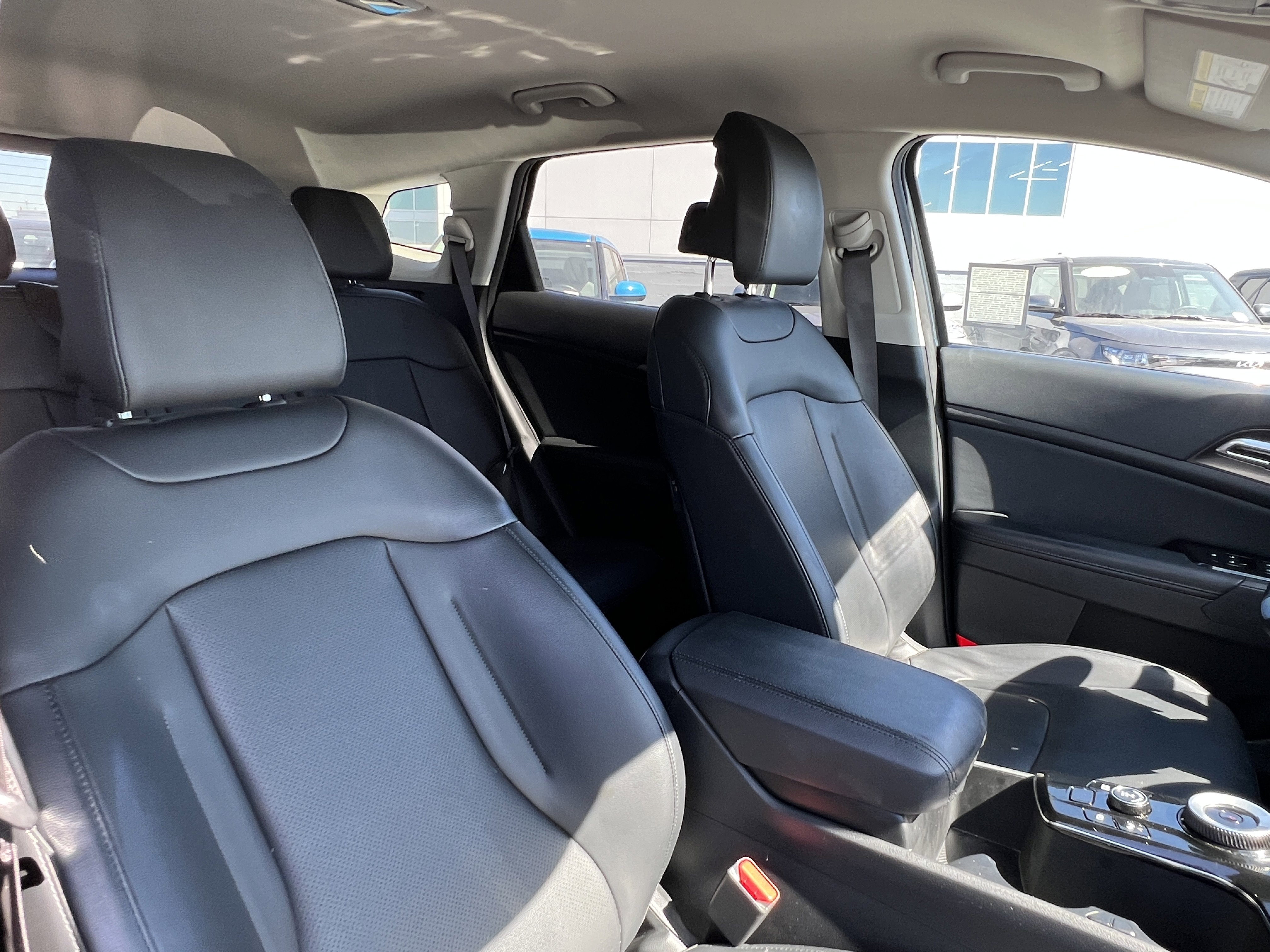 Used 2023 Kia Sportage EX image 18