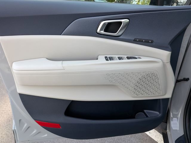 New 2026 Kia Carnival EX FWD image 10