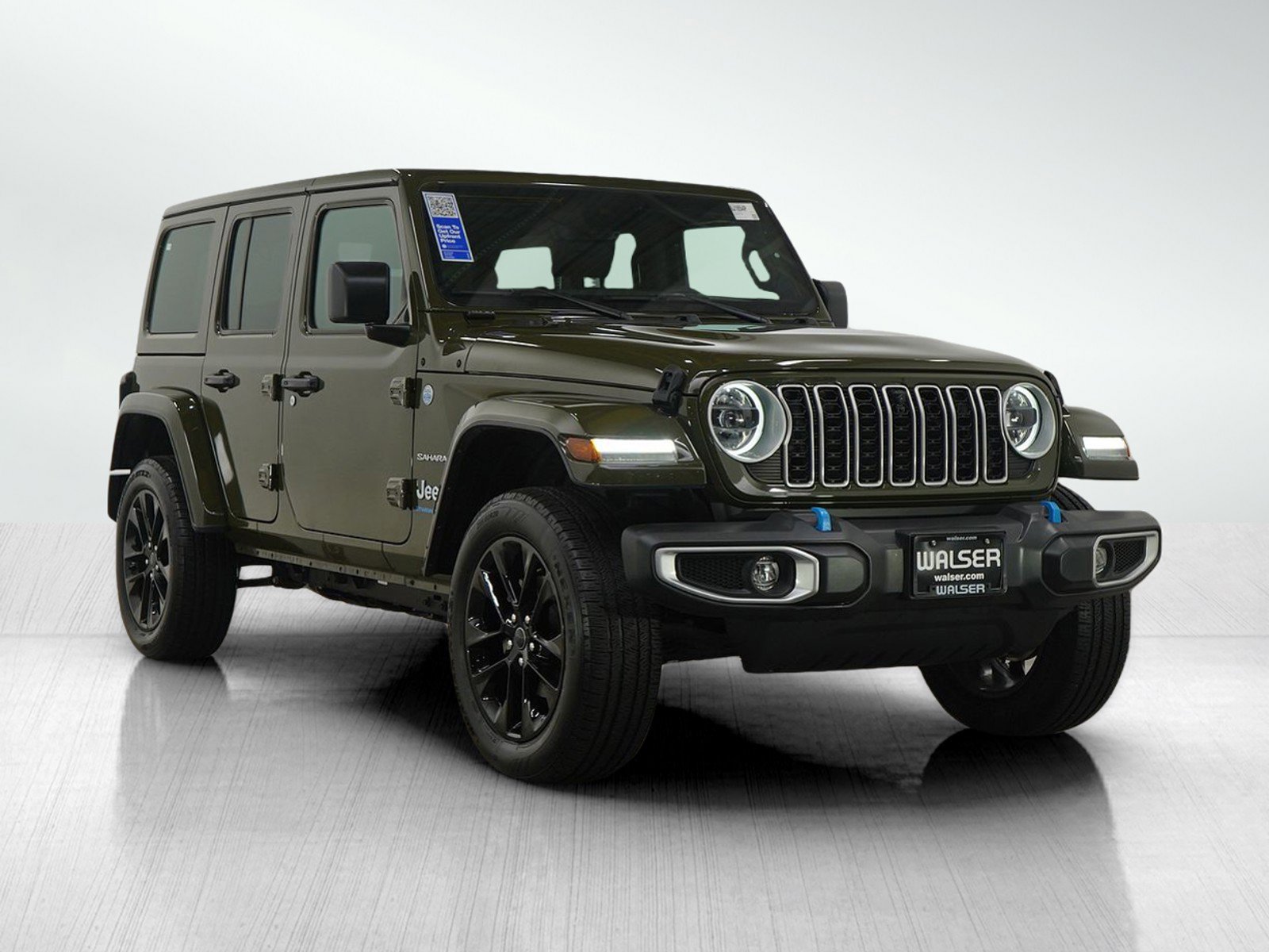 Used 2024 Jeep Wrangler Unlimited Sahara w/ Technology Group AWD/4WD image 7