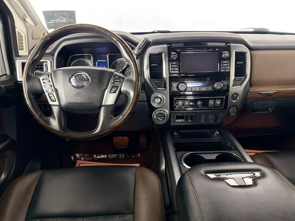 Used 2018 Nissan Titan Platinum Reserve AWD/4WD image 22