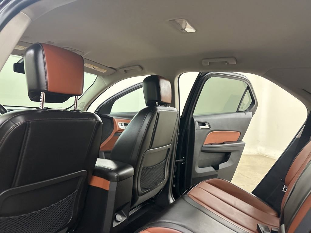 Used 2017 Chevrolet Equinox Premier w/ Enhanced Convenience Package image 27