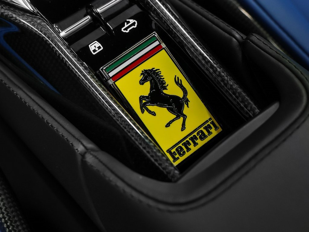 Used 2023 Ferrari SF90 Spider image 61