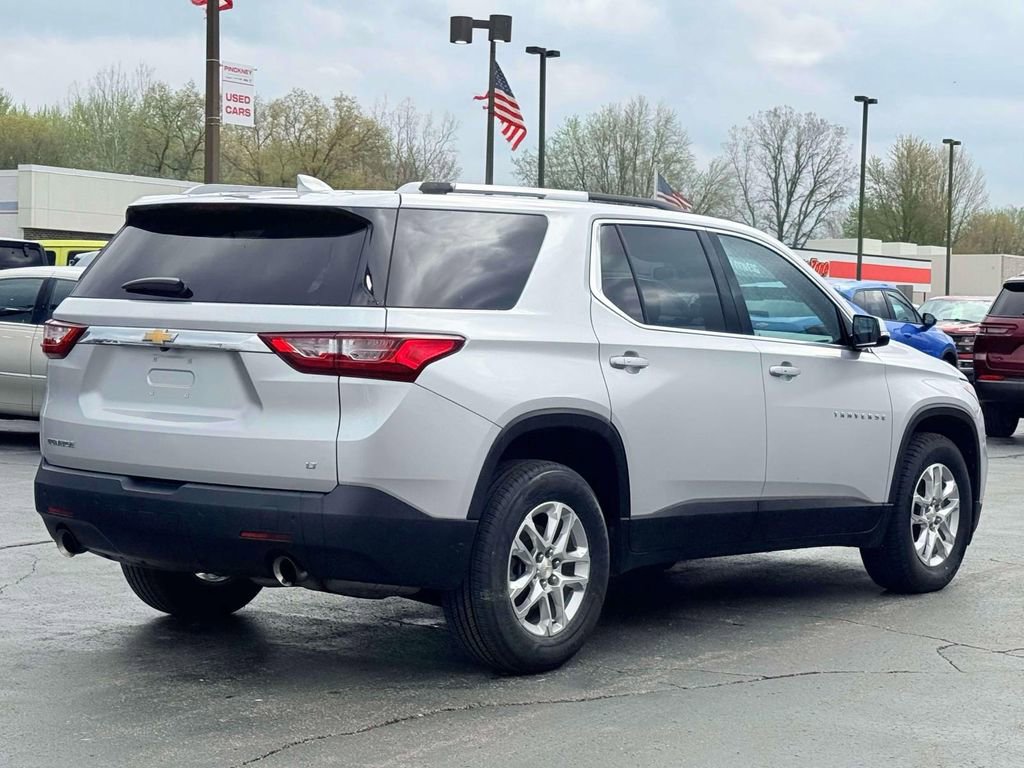 Used 2018 Chevrolet Traverse LT FWD image 7