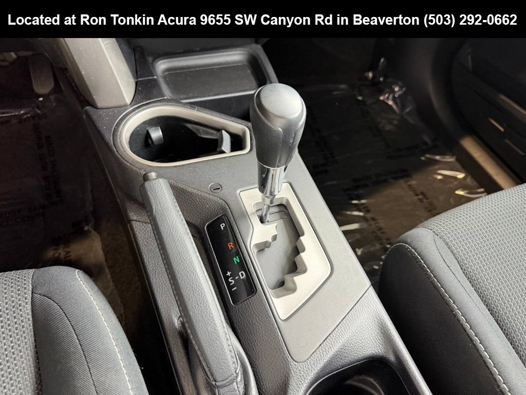 Used 2016 Toyota RAV4 XLE AWD/4WD image 25
