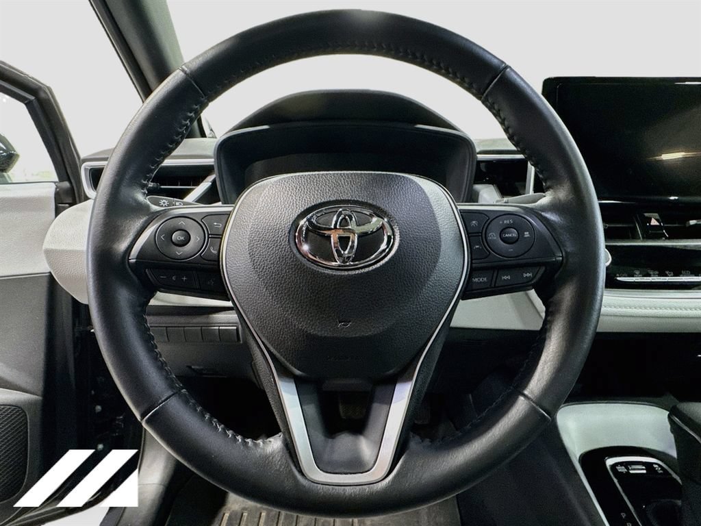 Used 2023 Toyota Corolla SE w/ SE Premium Package FWD image 11
