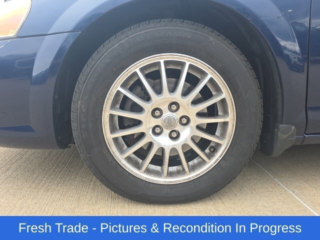 Used 2005 Chrysler Sebring Touring FWD image 10
