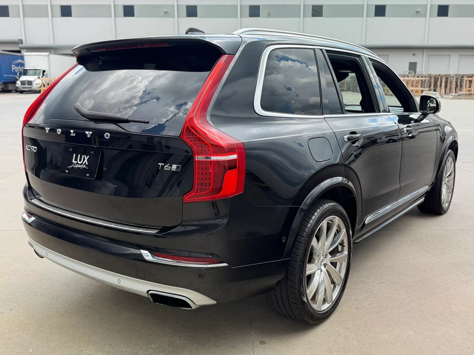 Used 2017 Volvo XC90 T6 Inscription w/ Vision Package AWD/4WD image 7