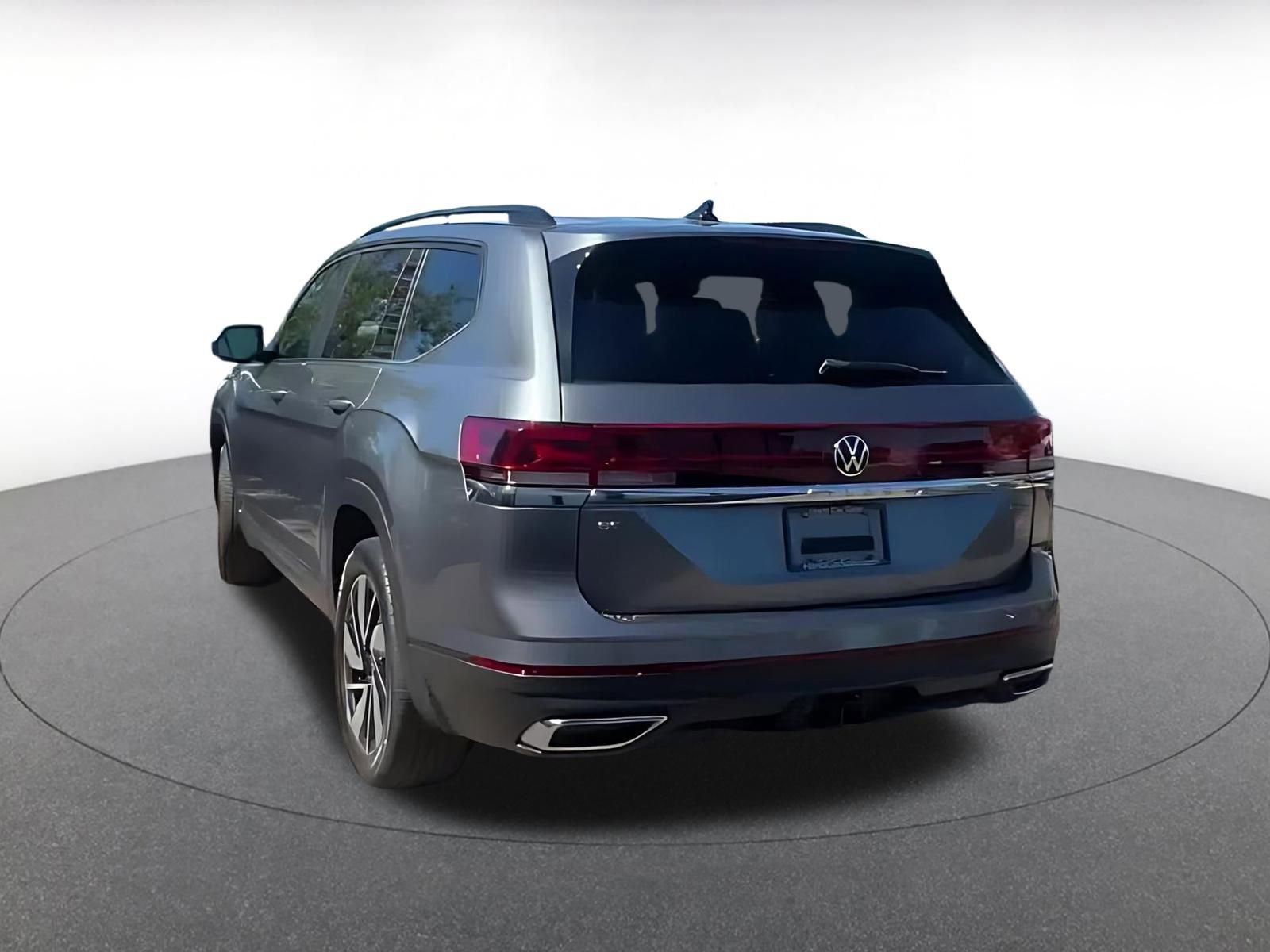 Used 2025 Volkswagen Atlas SE AWD/4WD image 11