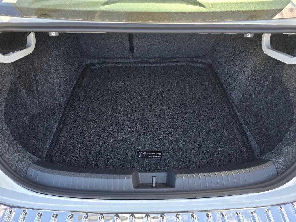 New 2026 Volkswagen Jetta SE image 15