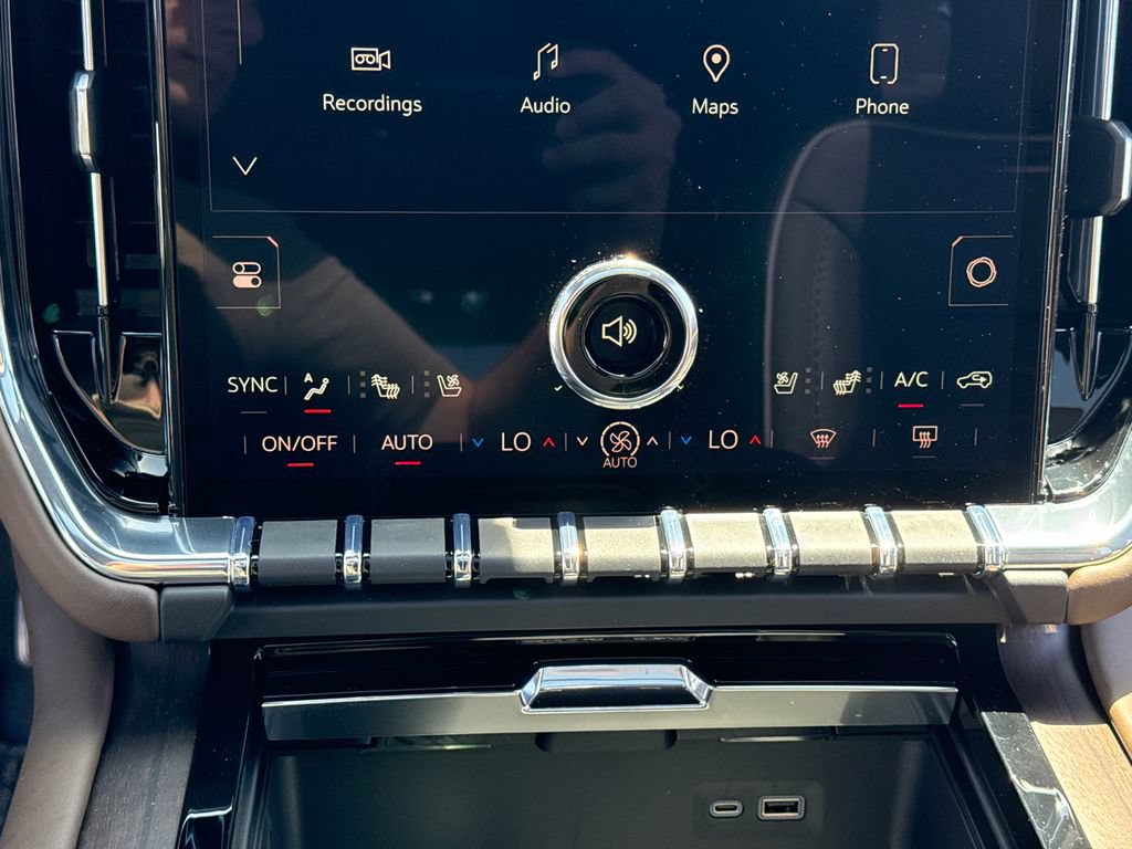 New 2026 GMC Yukon Denali Ultimate AWD/4WD image 25
