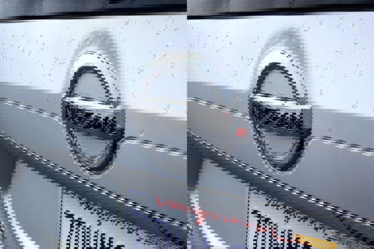 Used 2014 Nissan Rogue SV image 30