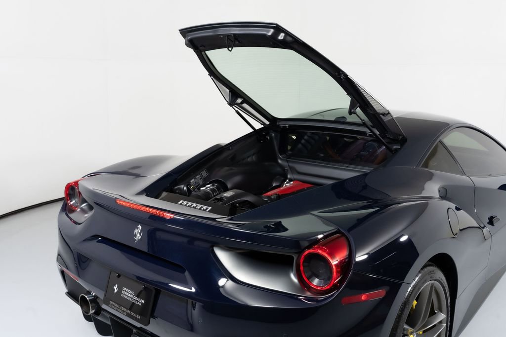 Used 2017 Ferrari 488 GTB RWD image 17