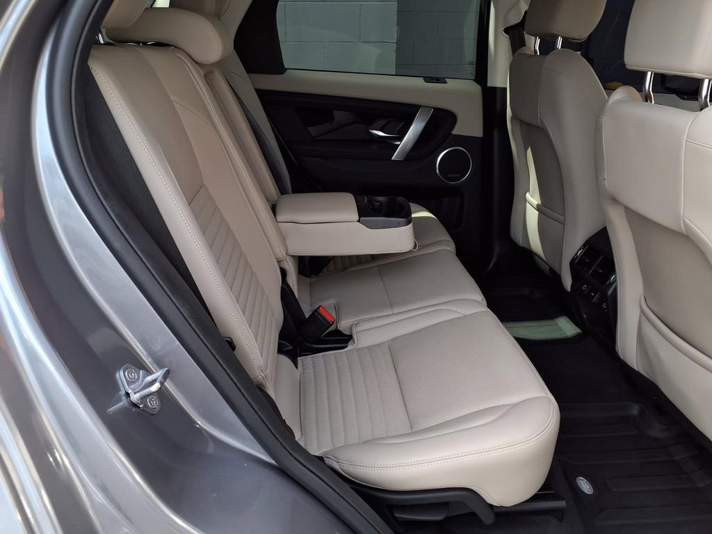Used 2023 Land Rover Discovery Sport S image 21