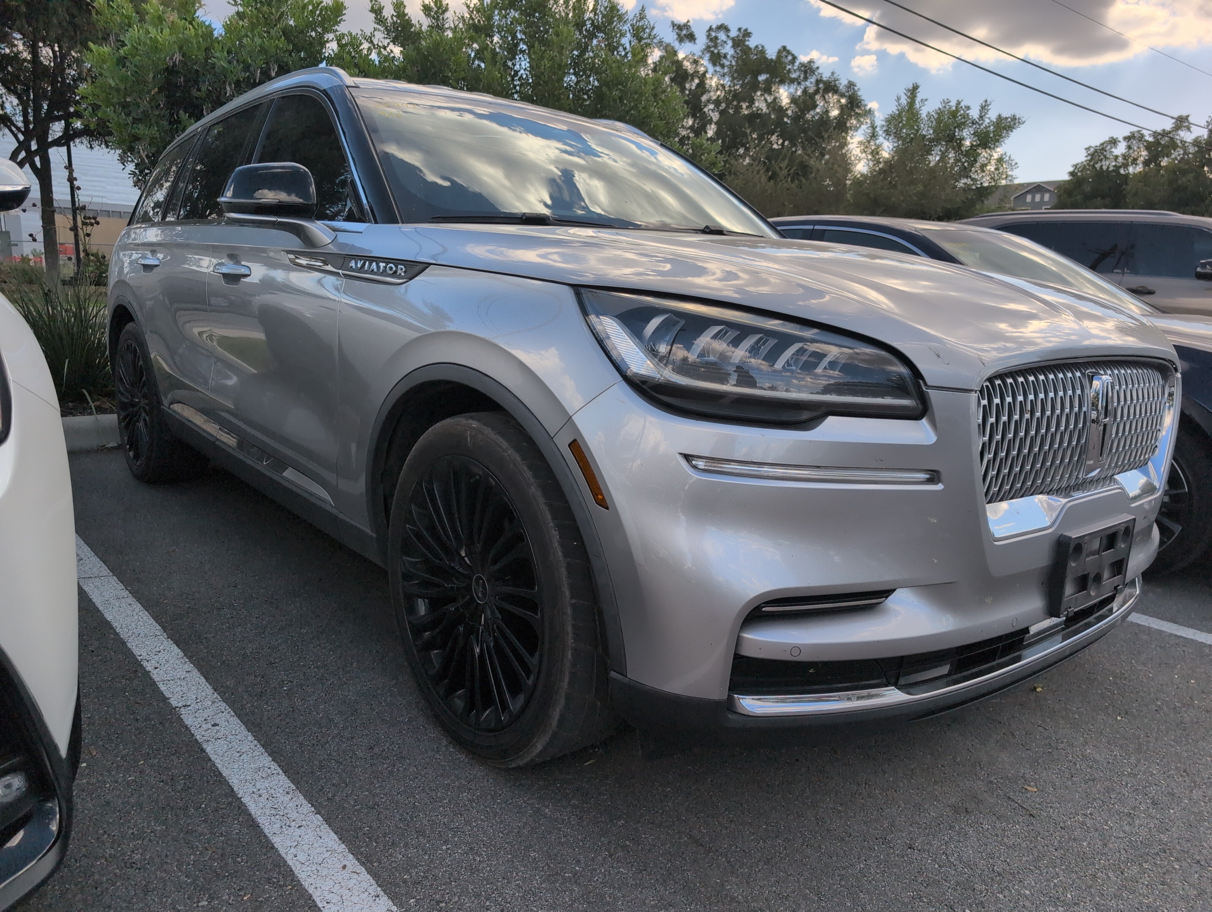 Used 2021 Lincoln Aviator 2WD image 2