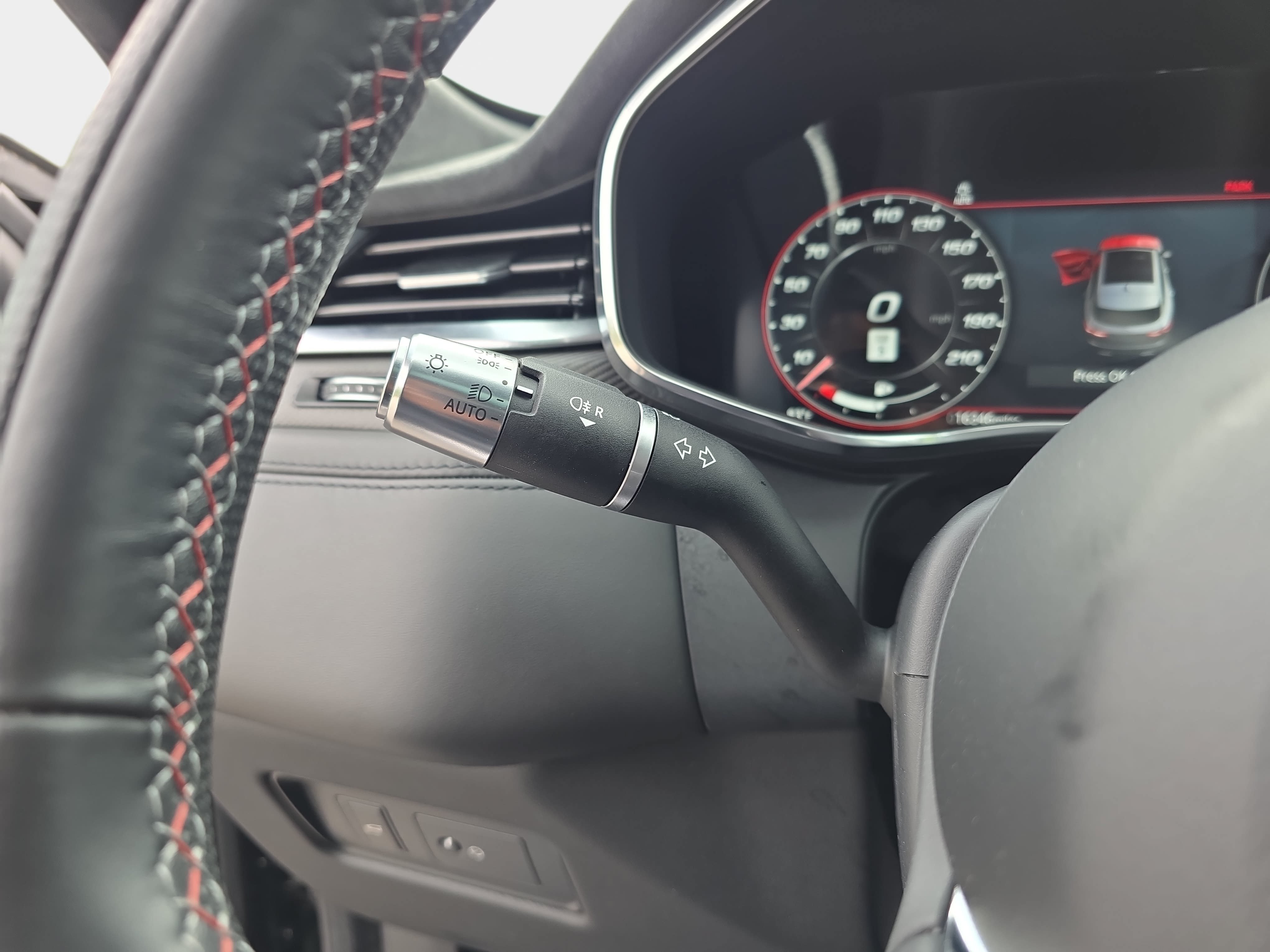 Certified 2022 Jaguar F-PACE SVR AWD/4WD image 26