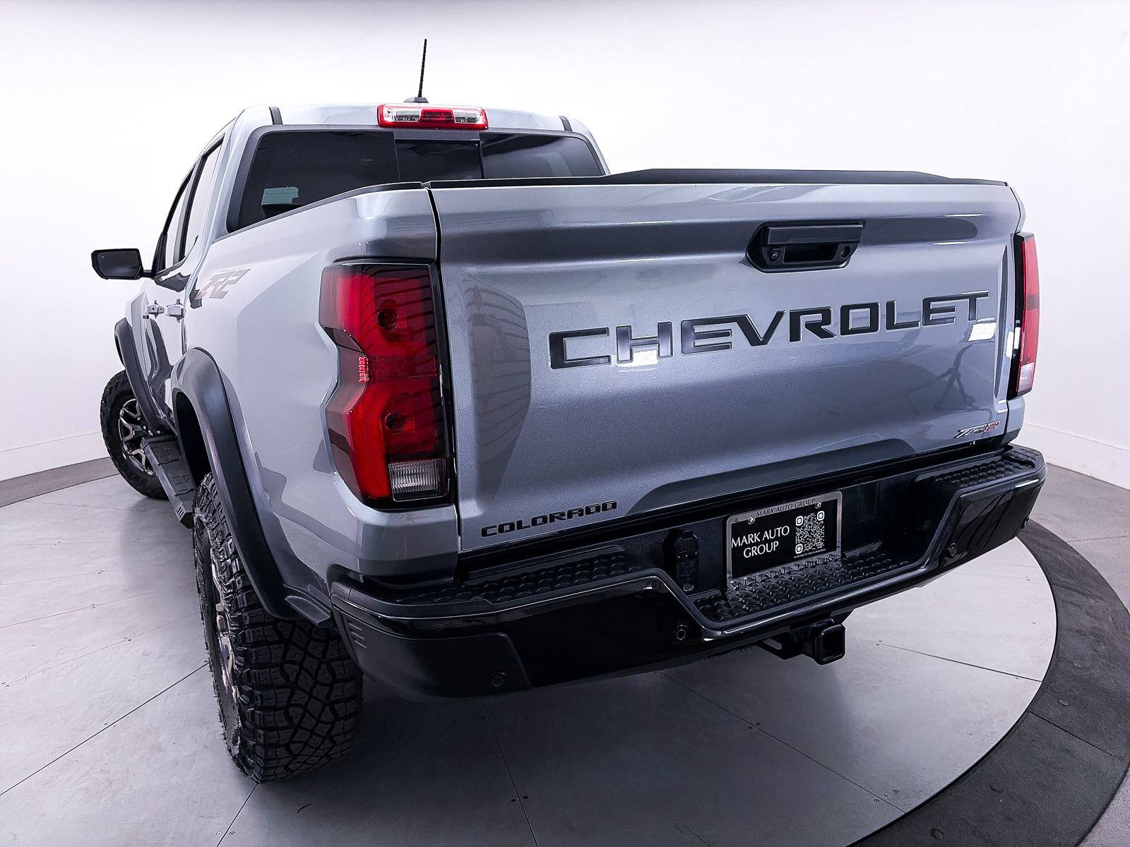Used 2024 Chevrolet Colorado ZR2 w/ ZR2 Convenience Package III AWD/4WD image 10