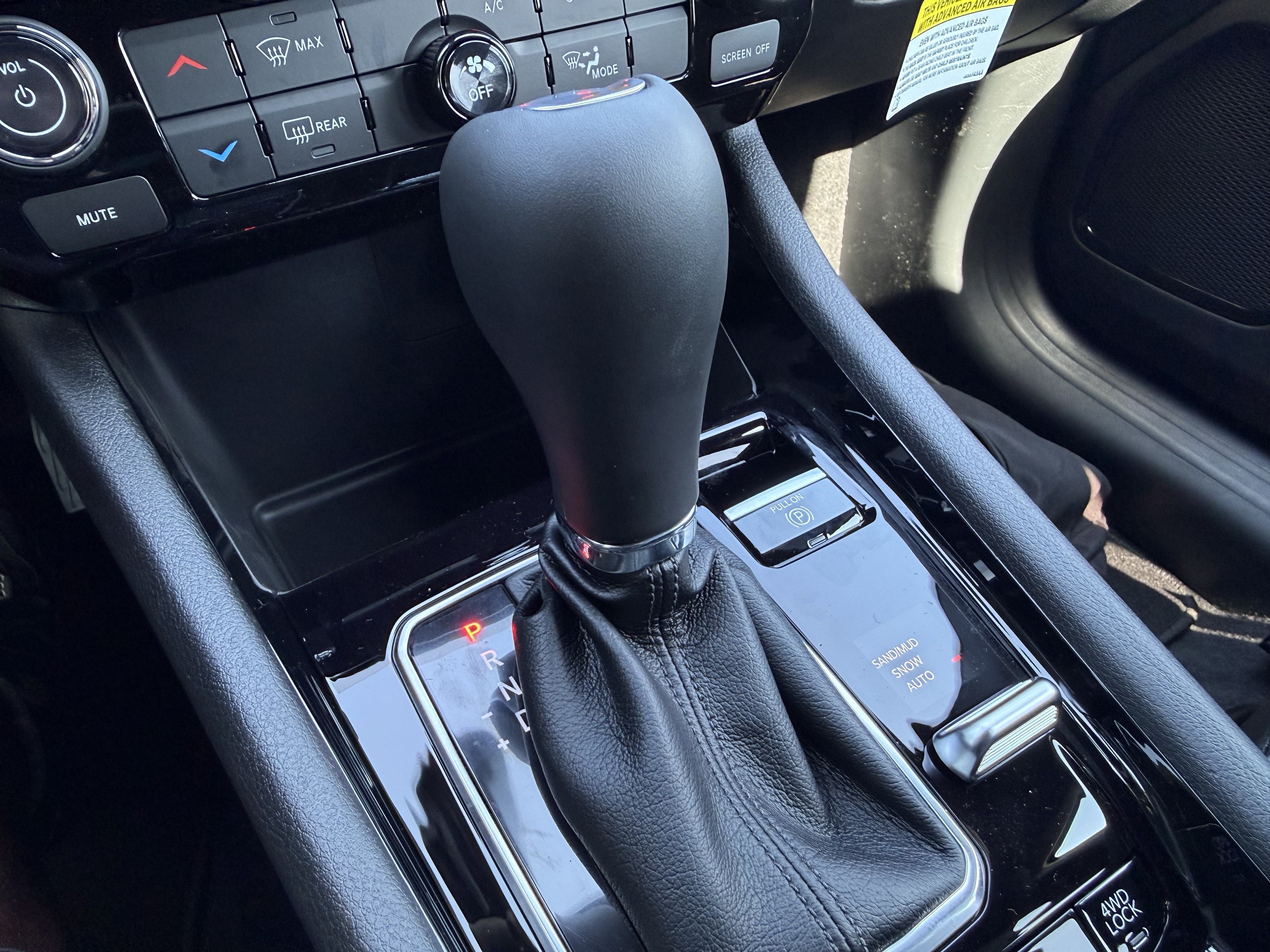 New 2026 Jeep Compass Latitude AWD/4WD image 24