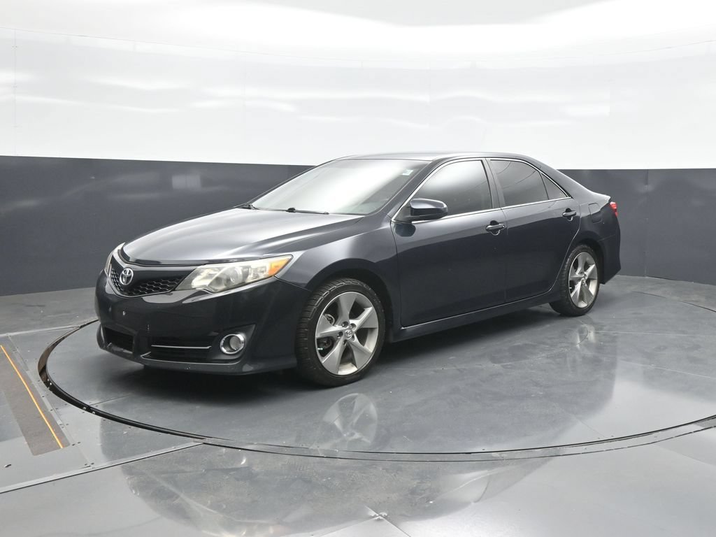 Used 2012 Toyota Camry SE FWD image 3