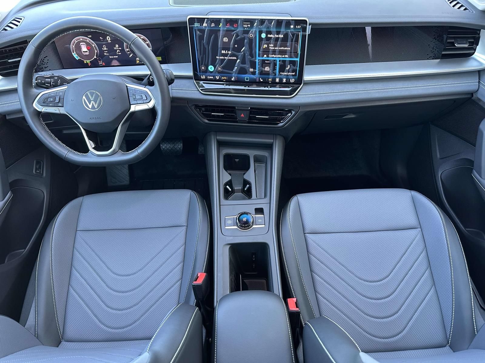 New 2026 Volkswagen Tiguan SE FWD image 11