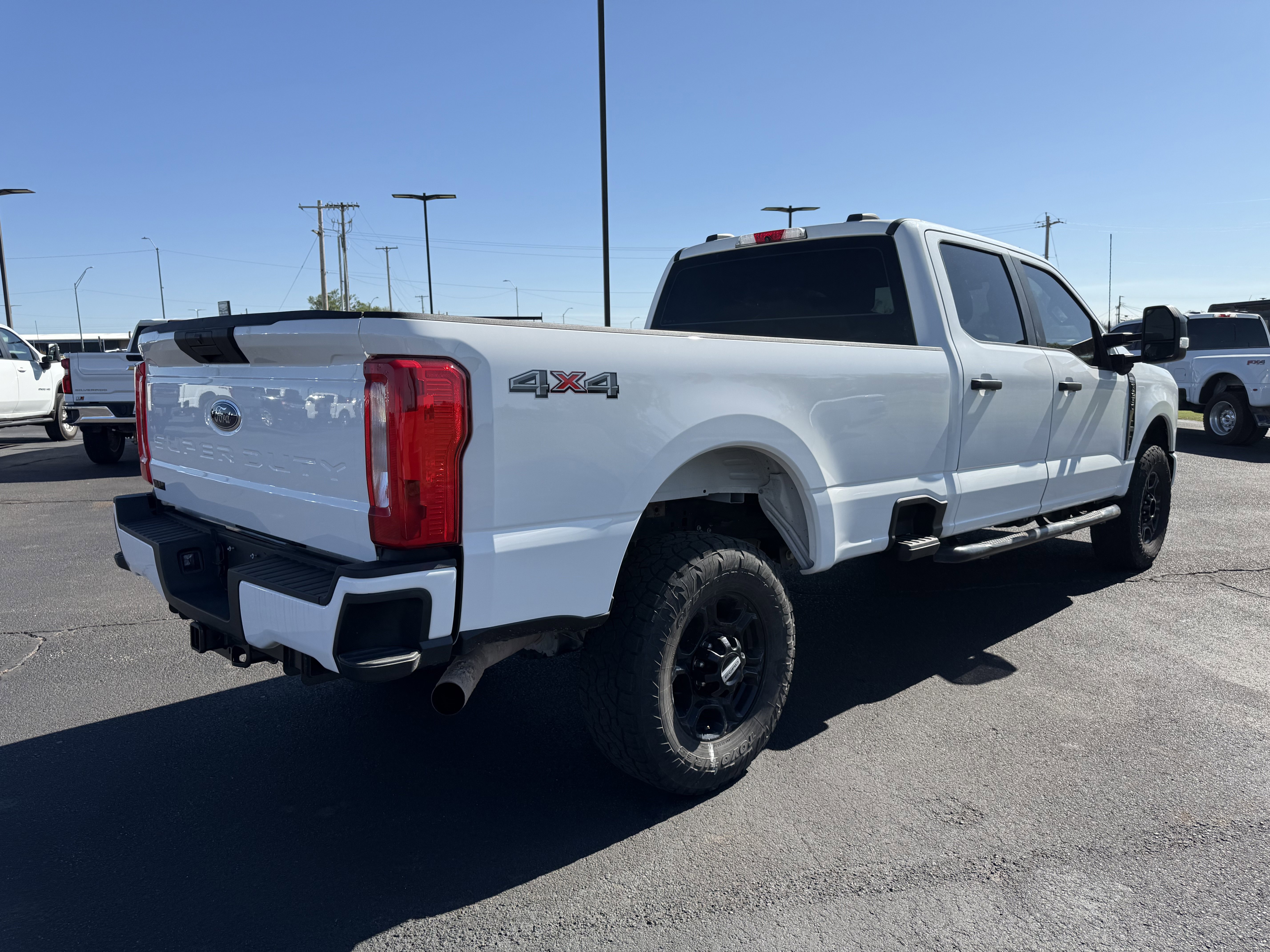 Used 2023 Ford F250 XL w/ STX Appearance Package AWD/4WD image 3
