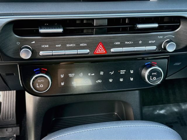 Certified 2026 Hyundai Palisade SEL Premium FWD image 16
