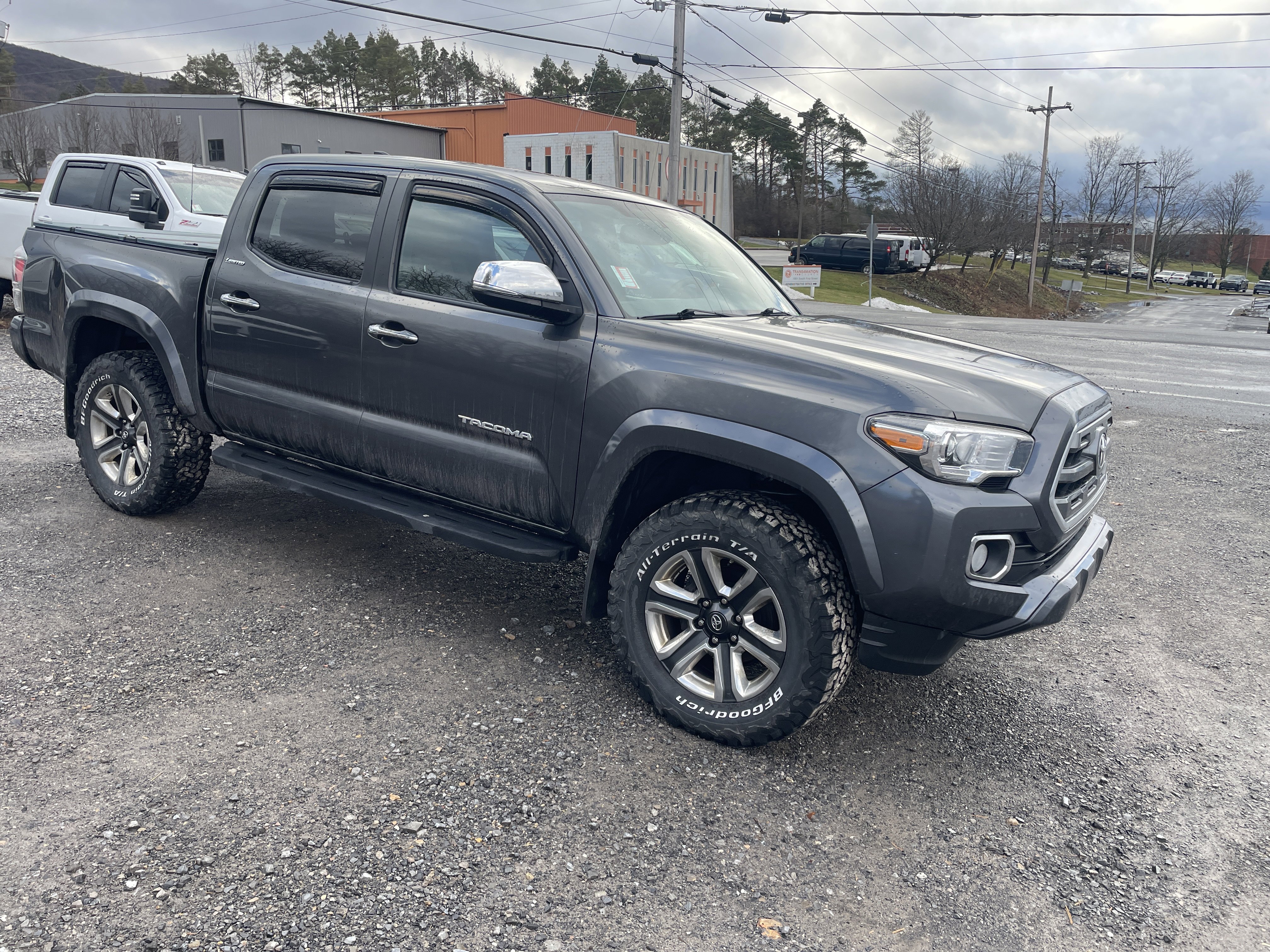 Used 2017 Toyota Tacoma Limited