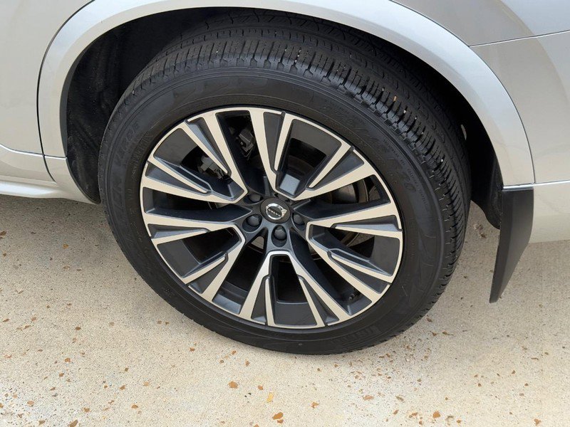 Certified 2022 Volvo XC90 T6 Momentum w/ Advanced Package image 8