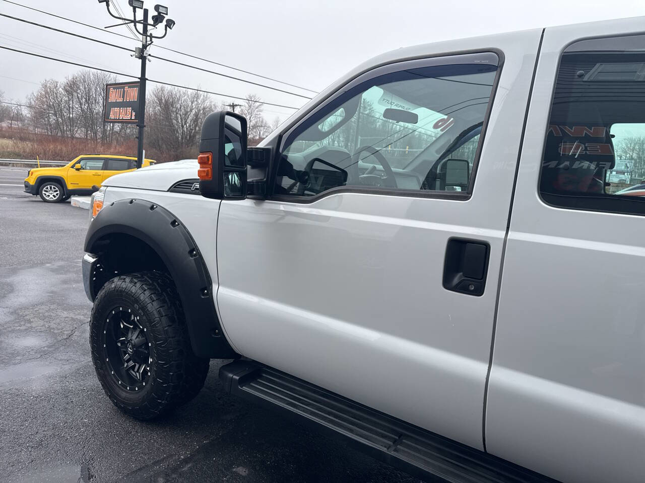 Used 2016 Ford F250 XL w/ Power Equipment Group image 5