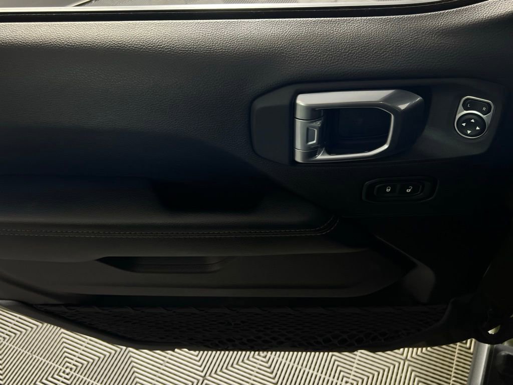 Used 2022 Jeep Wrangler Unlimited Rubicon w/ Xtreme Recon 35" Tire Package image 26