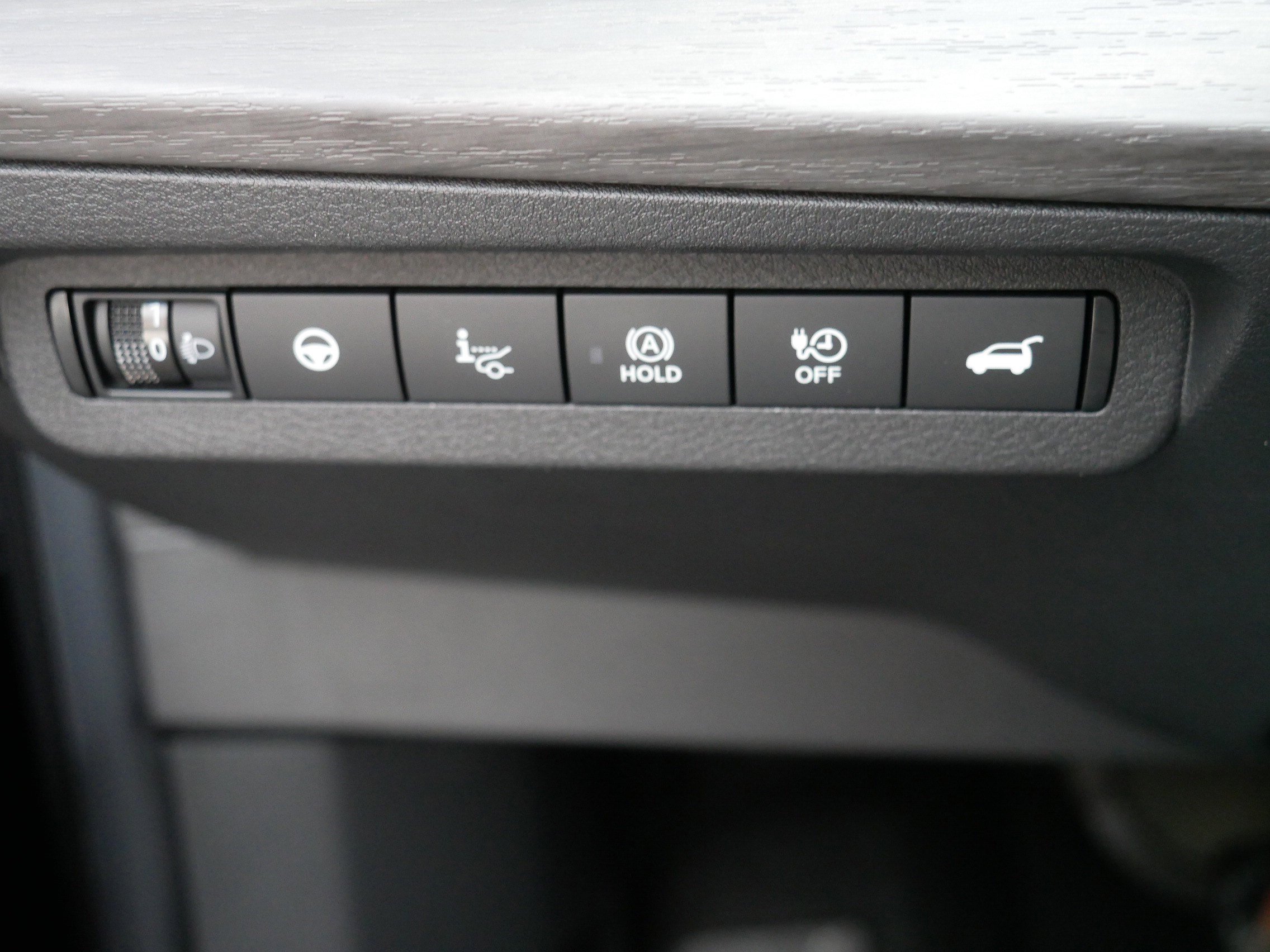 Certified 2023 Nissan Ariya AWD image 26