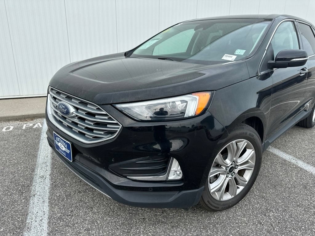 Certified 2023 Ford Edge Titanium AWD/4WD image 2