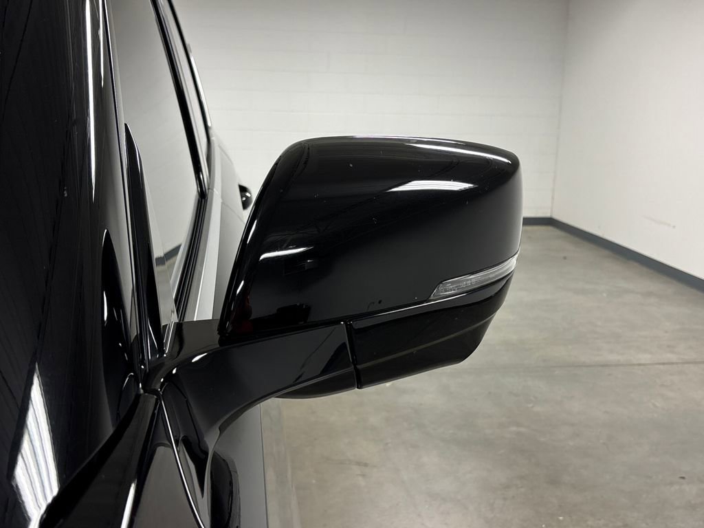 Used 2025 Nissan Armada Platinum Reserve AWD/4WD image 11