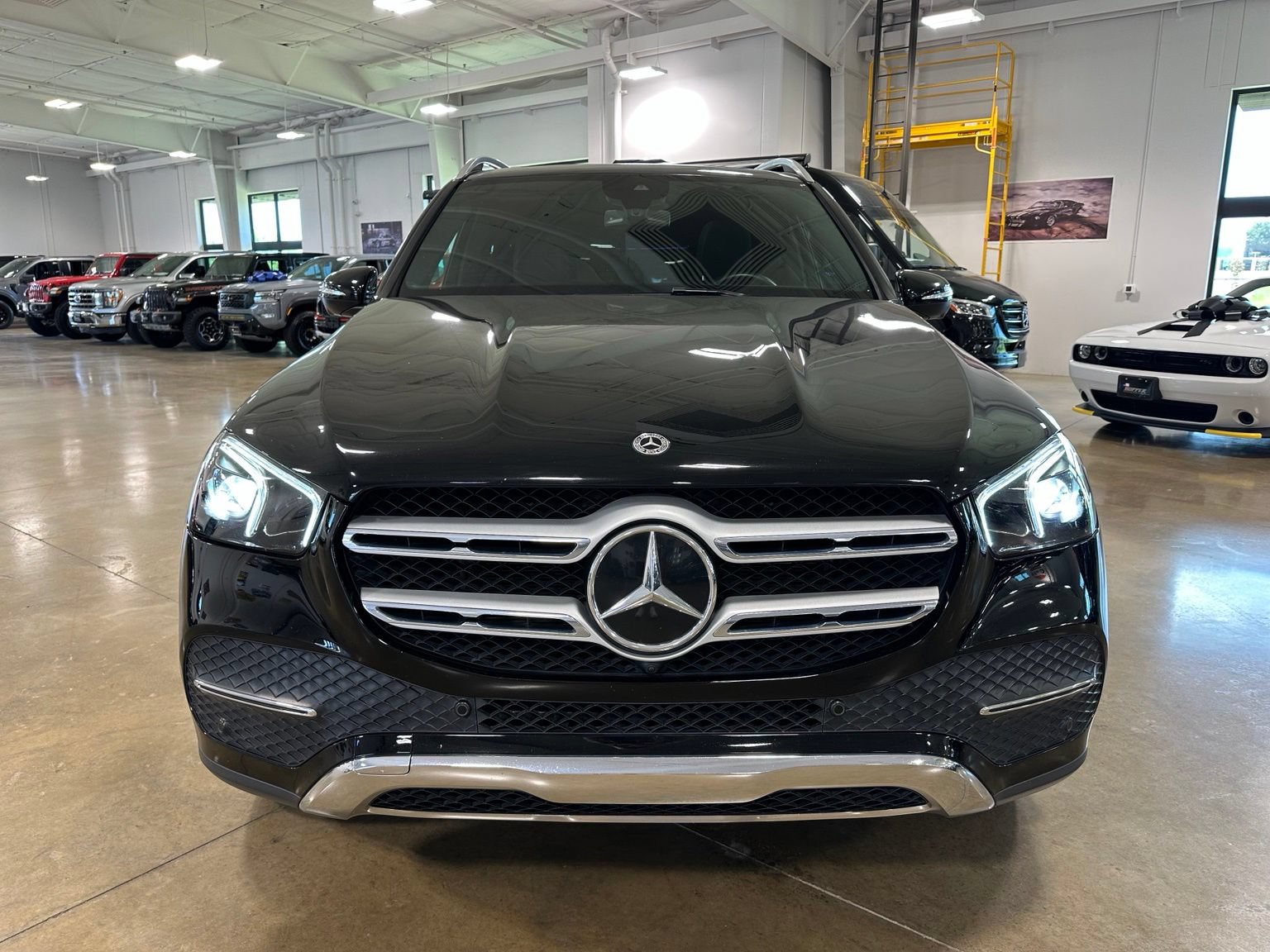 Used 2023 Mercedes-Benz GLE 350 image 2