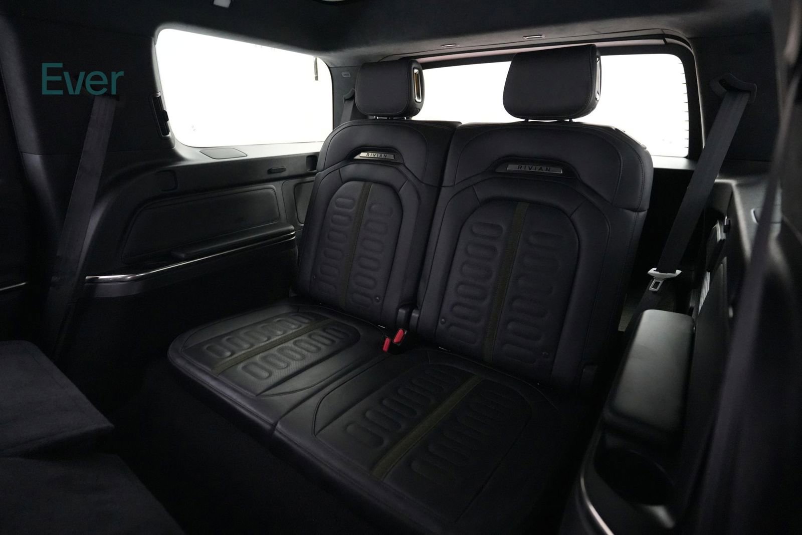 Used 2024 Rivian R1S Adventure image 25