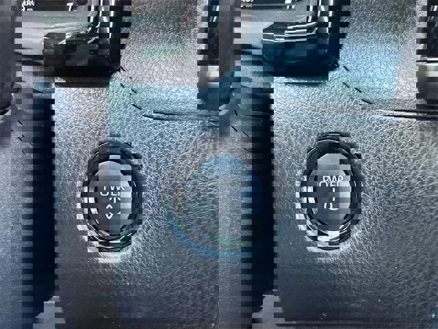 Used 2025 Toyota Camry LE image 24