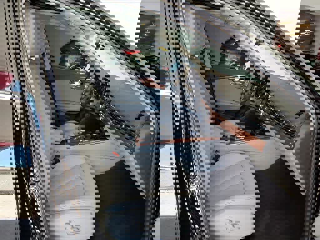 Used 2023 Audi A4 2.0T Premium w/ Convenience Package image 21