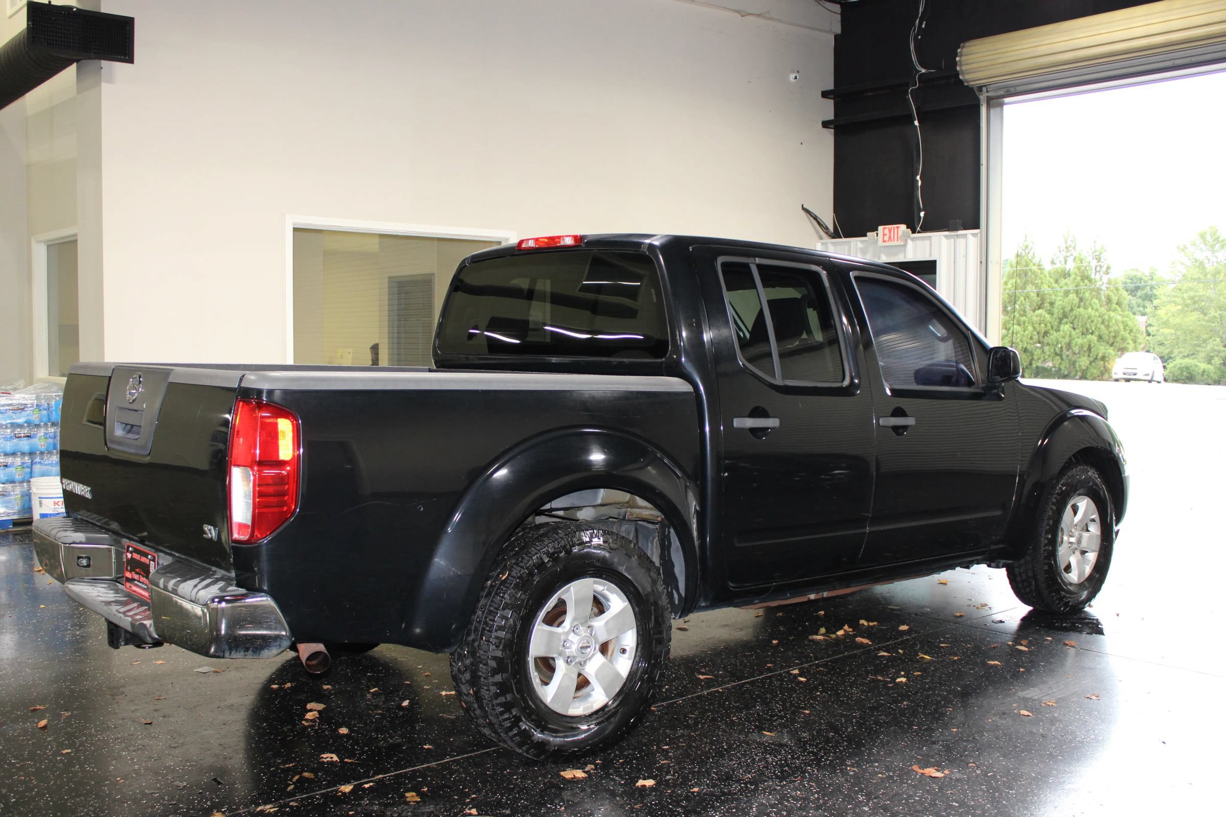 Used 2012 Nissan Frontier SV RWD image 3