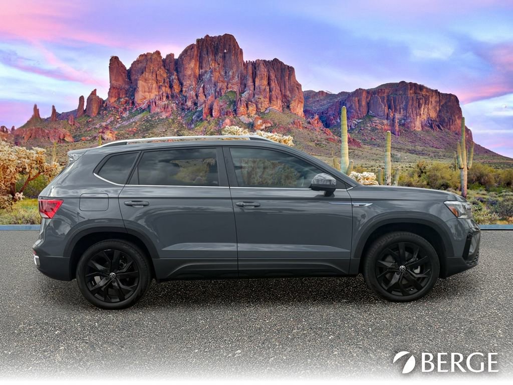 Used 2022 Volkswagen Taos SE FWD image 9
