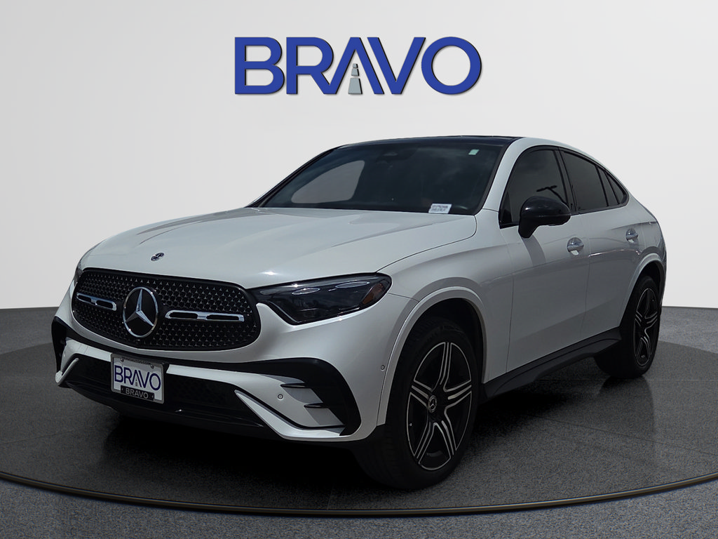 Used 2024 Mercedes-Benz GLC 300 4MATIC image 1