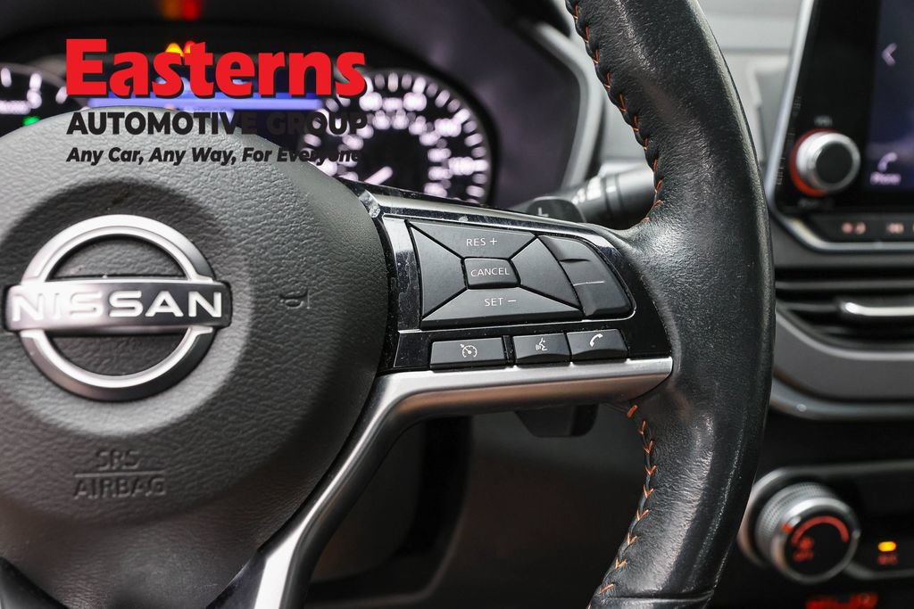 Used 2023 Nissan Altima 2.5 SR AWD/4WD image 16