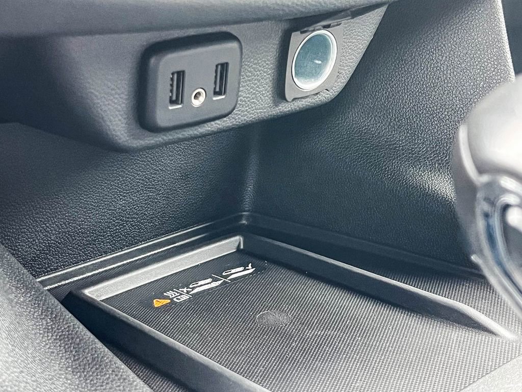 Used 2022 Chevrolet Traverse LT w/ LPO, Floor Liner Package image 32