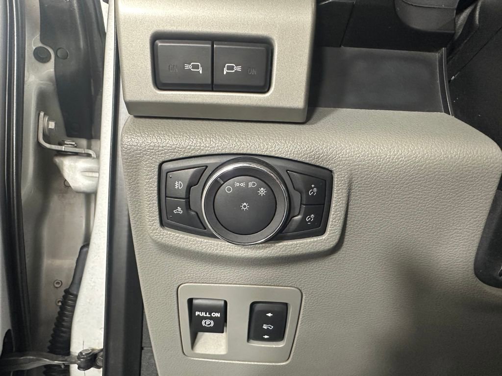Used 2019 Ford F150 Lariat image 25