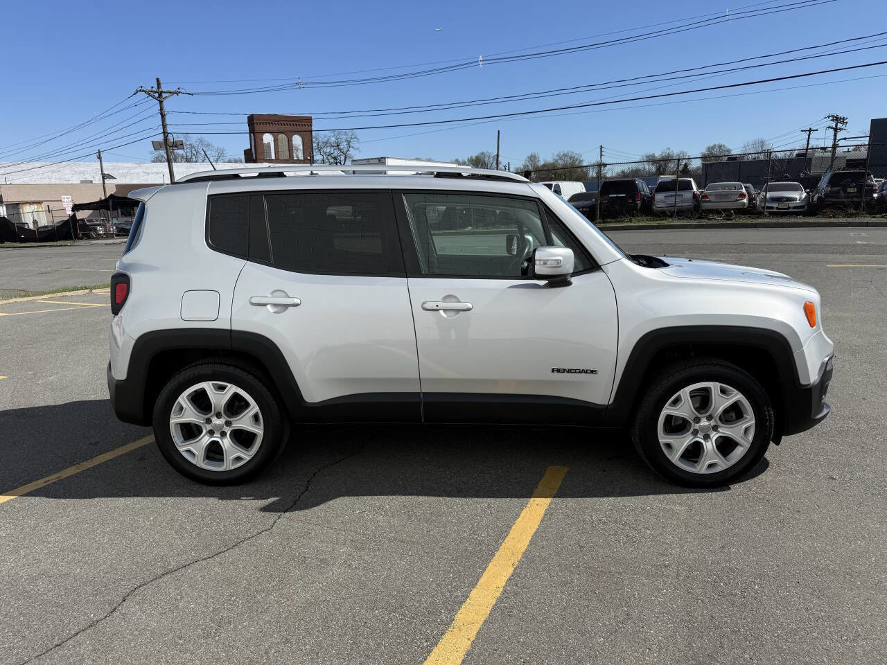 Used 2015 Jeep Renegade Limited image 6
