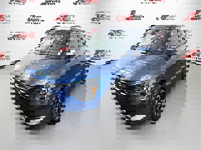 Used 2023 Kia Niro EX image 3