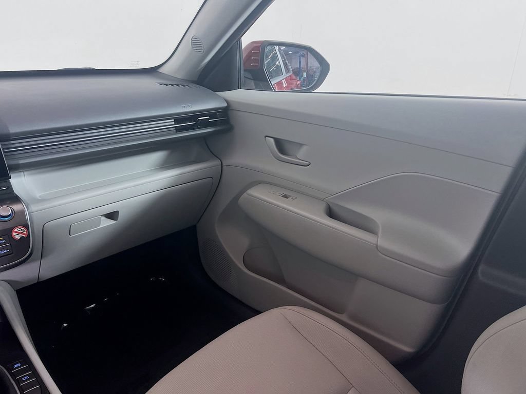 Used 2025 Hyundai Kona SEL AWD/4WD image 22
