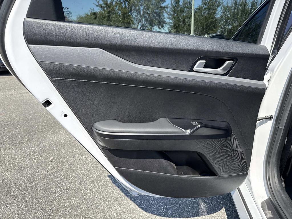 Used 2023 Kia K5 GT-Line image 12