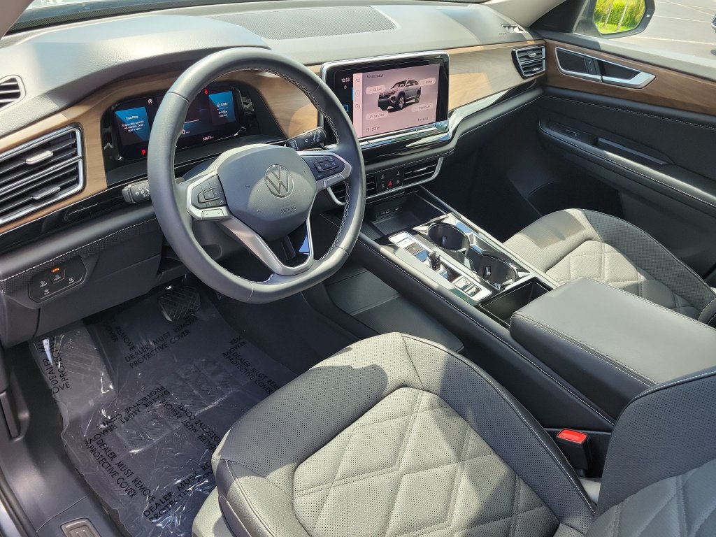 Certified 2024 Volkswagen Atlas SE FWD image 23