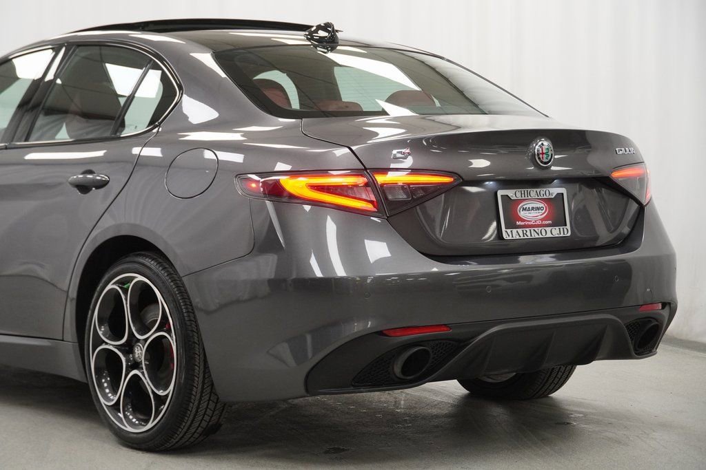 Used 2024 Alfa Romeo Giulia Veloce image 13